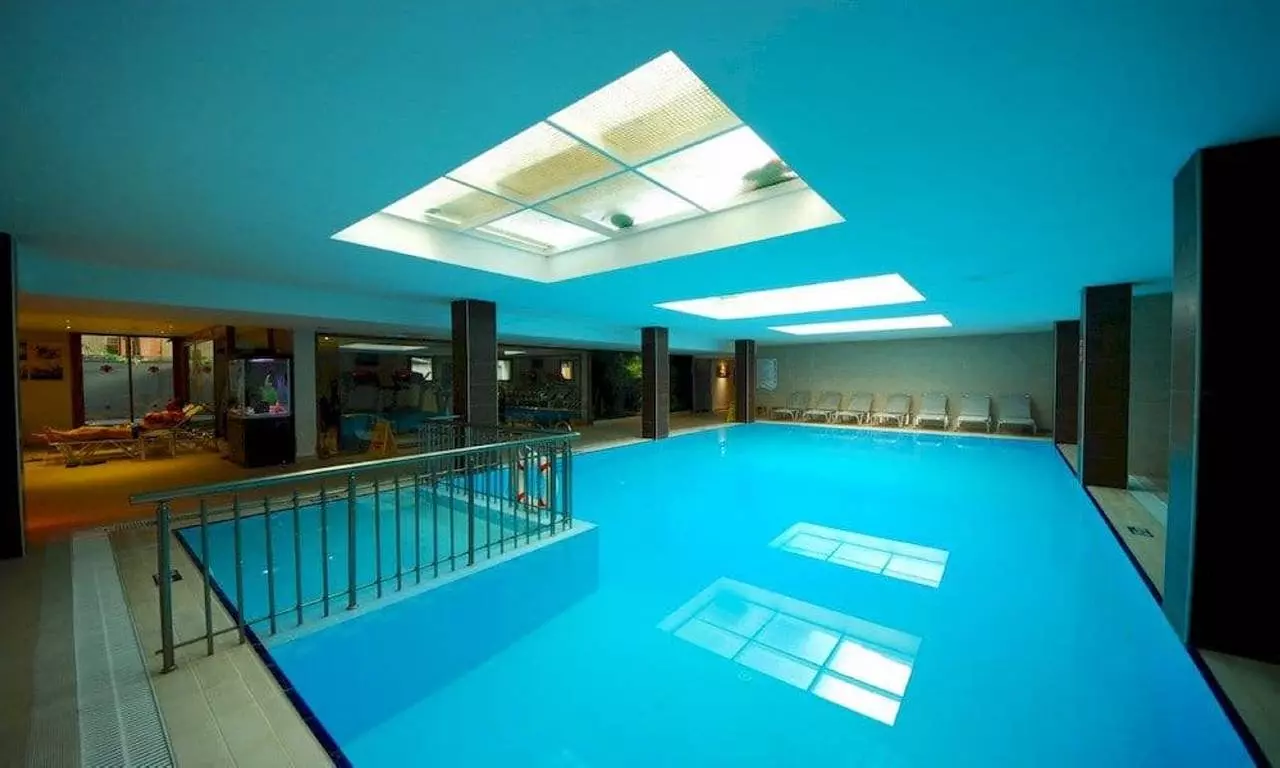 165208PASABEY7_SHABAVIZ.jpg 165208PASABEY7_SHABAVIZ.jpg