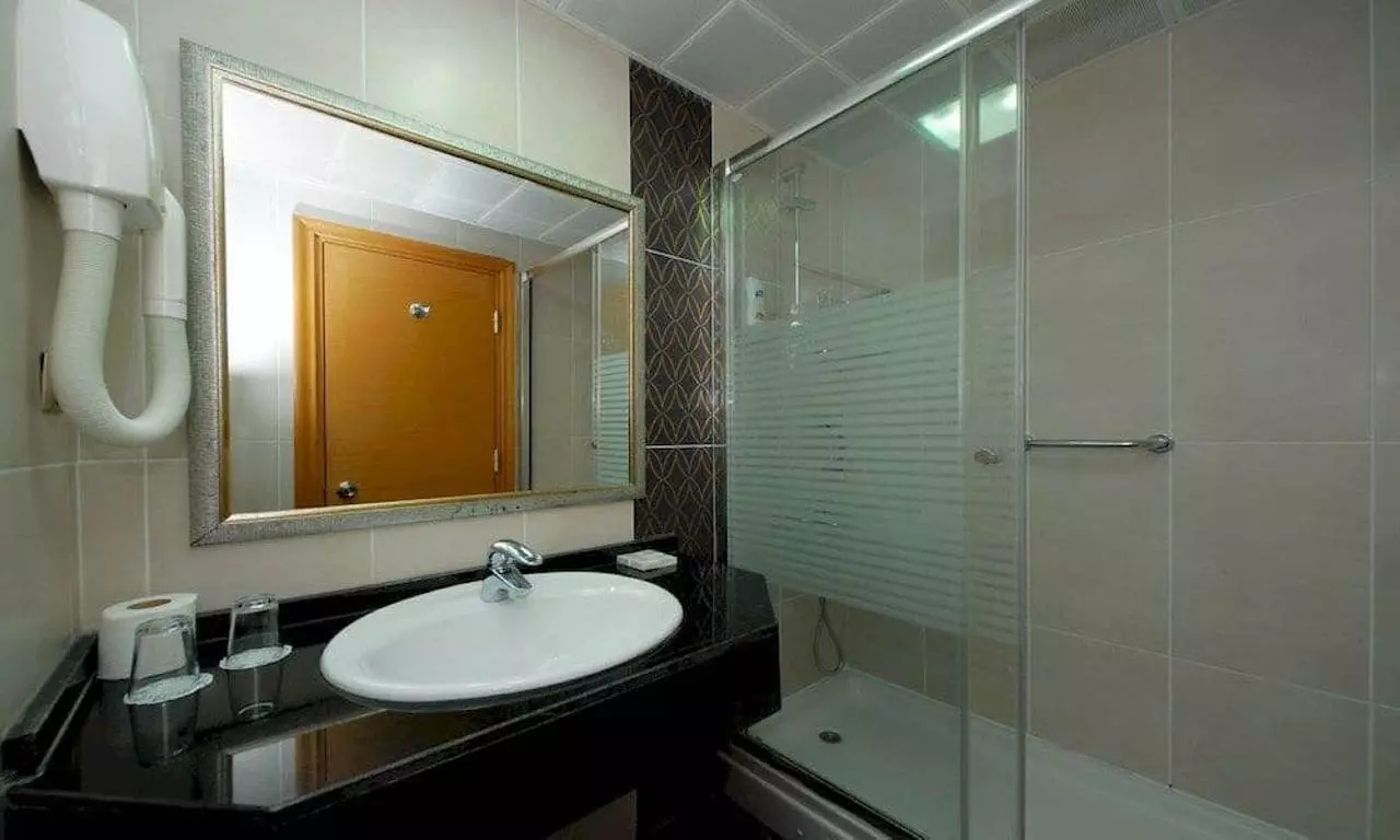 22220PASABEY11_SHABAVZI.jpg 22220PASABEY11_SHABAVZI.jpg