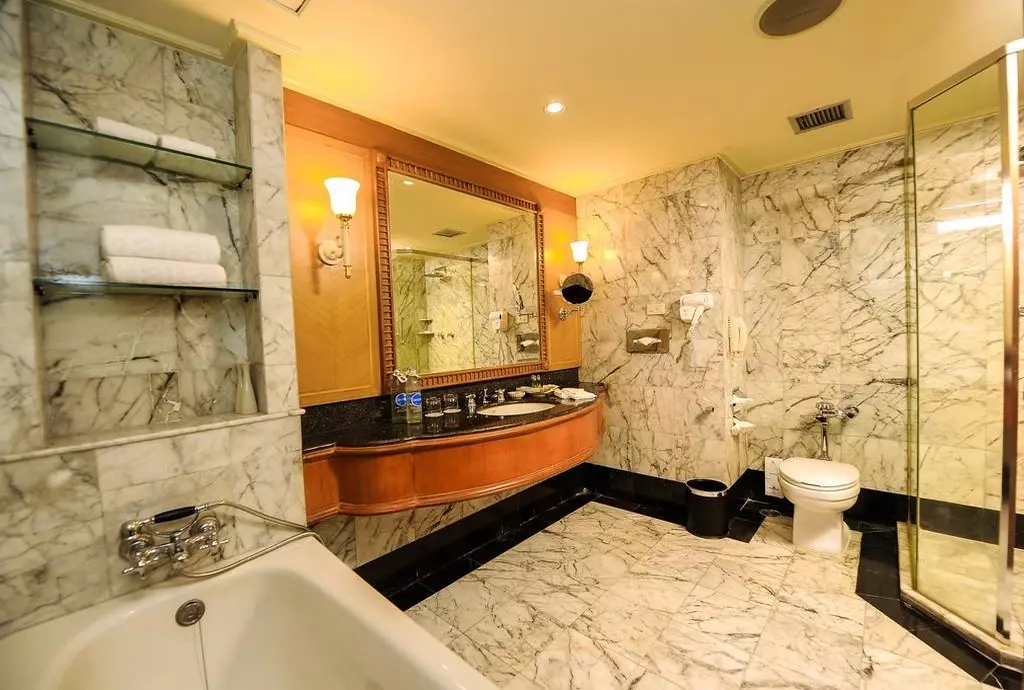 402384montien_riverside_shabavizparvaz_04.jpg 402384montien_riverside_shabavizparvaz_04.jpg