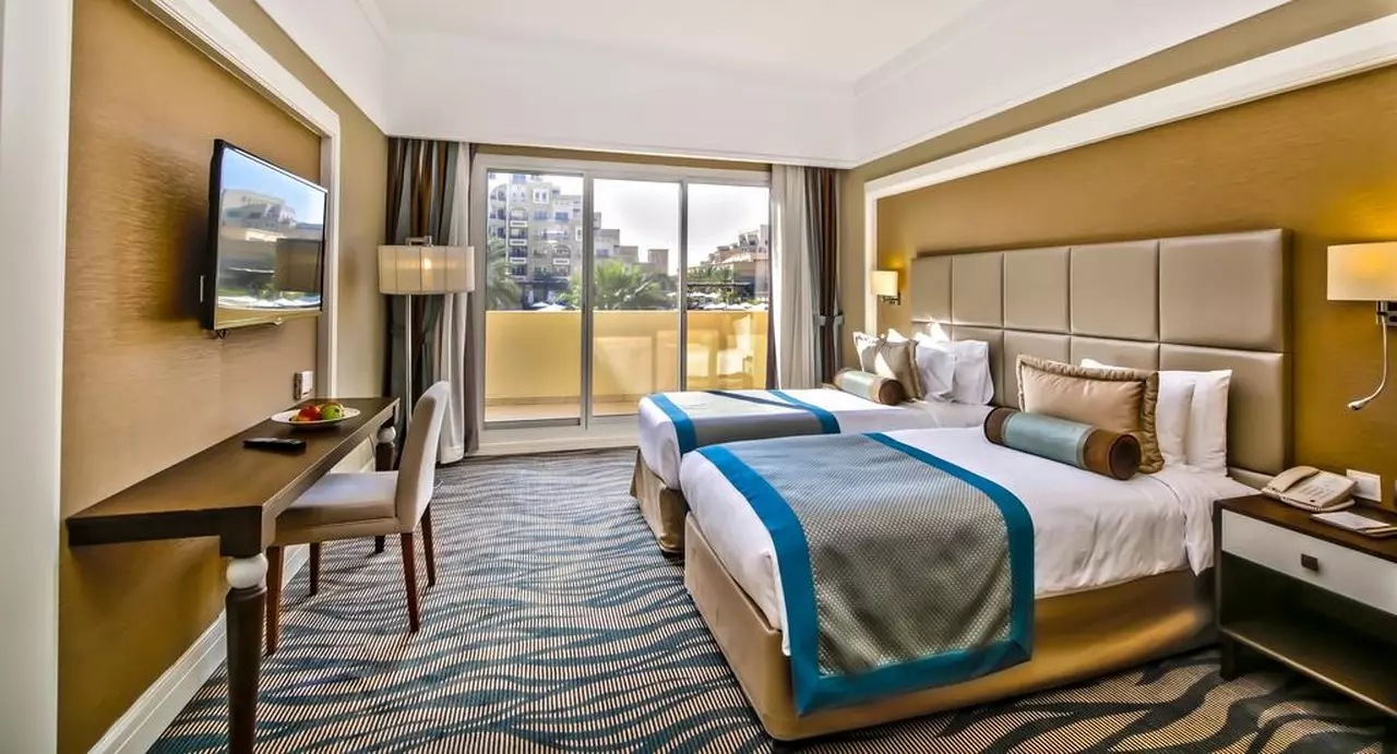 528352RIXOS_SHABAVIZPARVAZ28.jpg