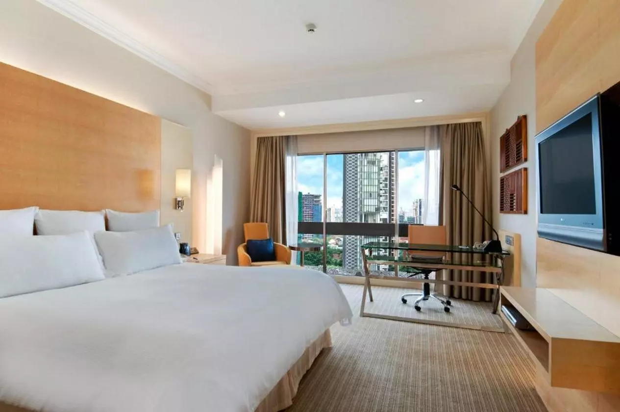 836202HILTON_SHABAVIZ.jpg