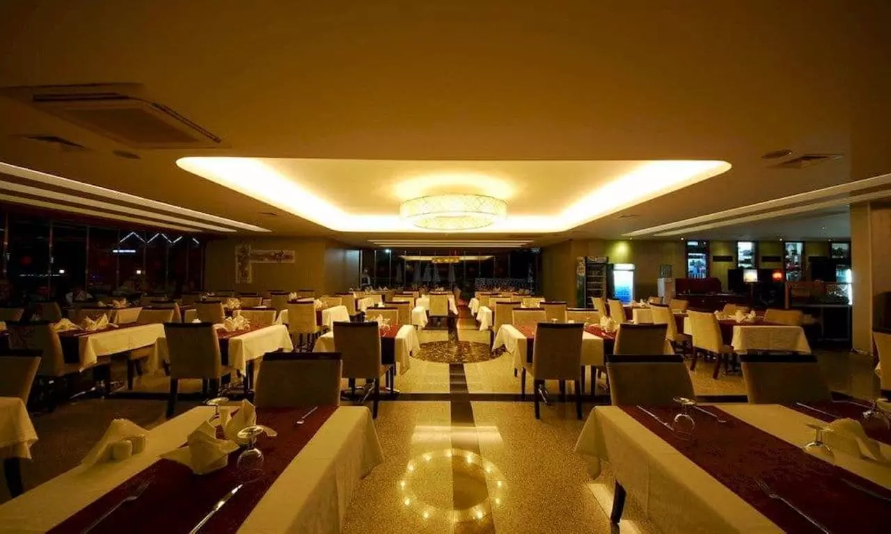 992197PASABEY_SHABAVIZ.jpg 992197PASABEY_SHABAVIZ.jpg