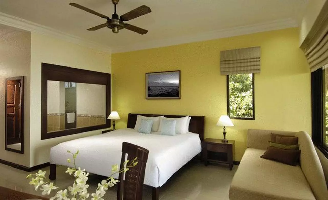 BERJAYABEACHREOST_SHABAVIZ.jpg BERJAYABEACHREOST_SHABAVIZ.jpg