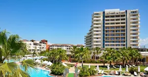 Barut_Lara_hotel_shabavizparvaz.jpg