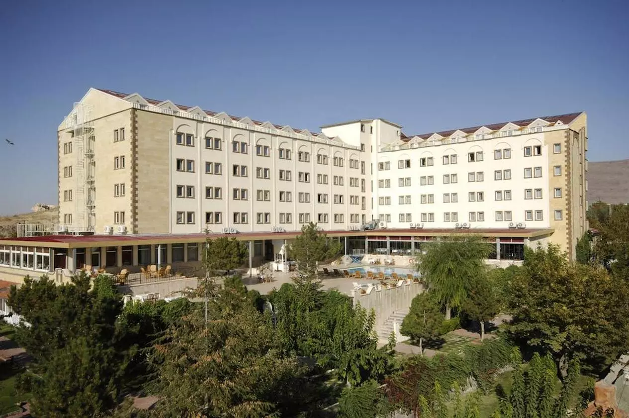 DINLERURGUP_SHABAVIZPARVAZ.jpg