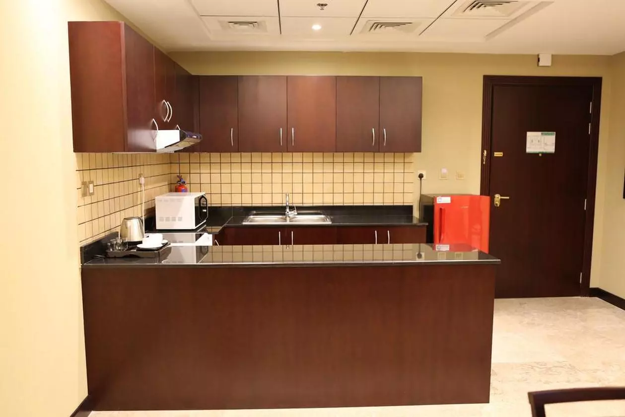EDITTELALHOTELAP_SHABAVIZ.jpg