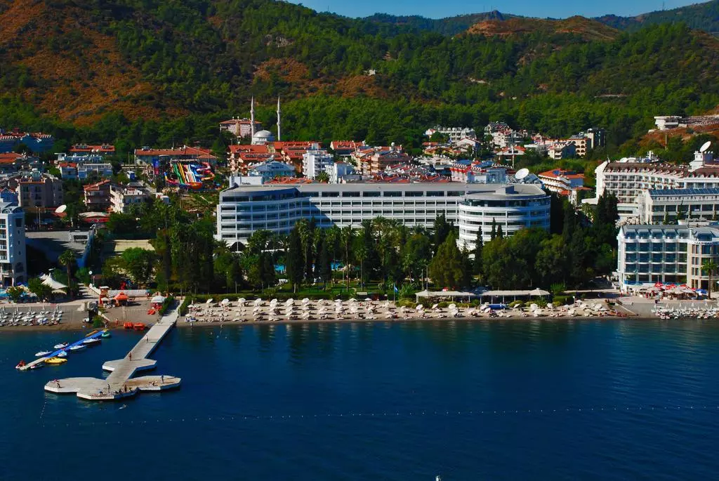 GRANDAZUR1-SHABAVIZ.jpg