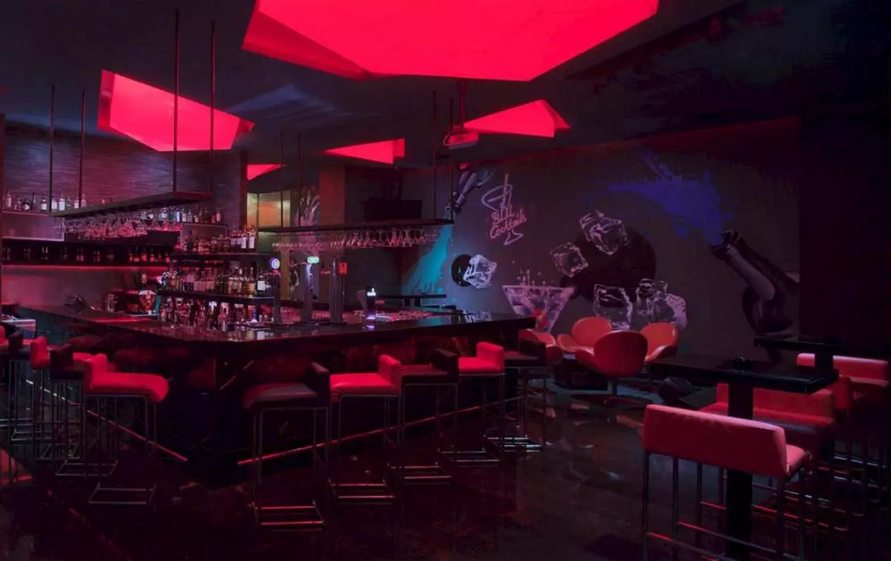 GRANDMERCURE_SHABAVIZ.jpg GRANDMERCURE_SHABAVIZ.jpg