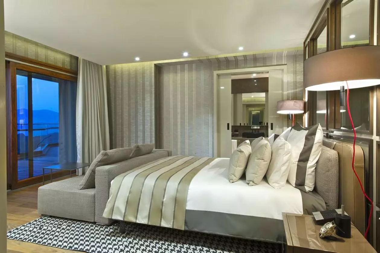 HOTELDMARIS12_SHABAVIZ.jpg