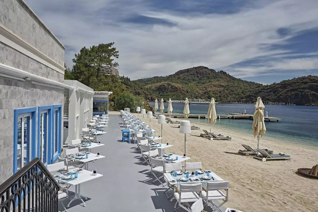 HOTELDMARIS13_SHABAVIZ.jpg