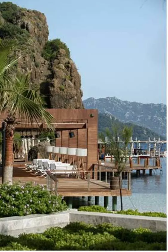 HOTELDMARIS25_SHAABVIZ.jpg