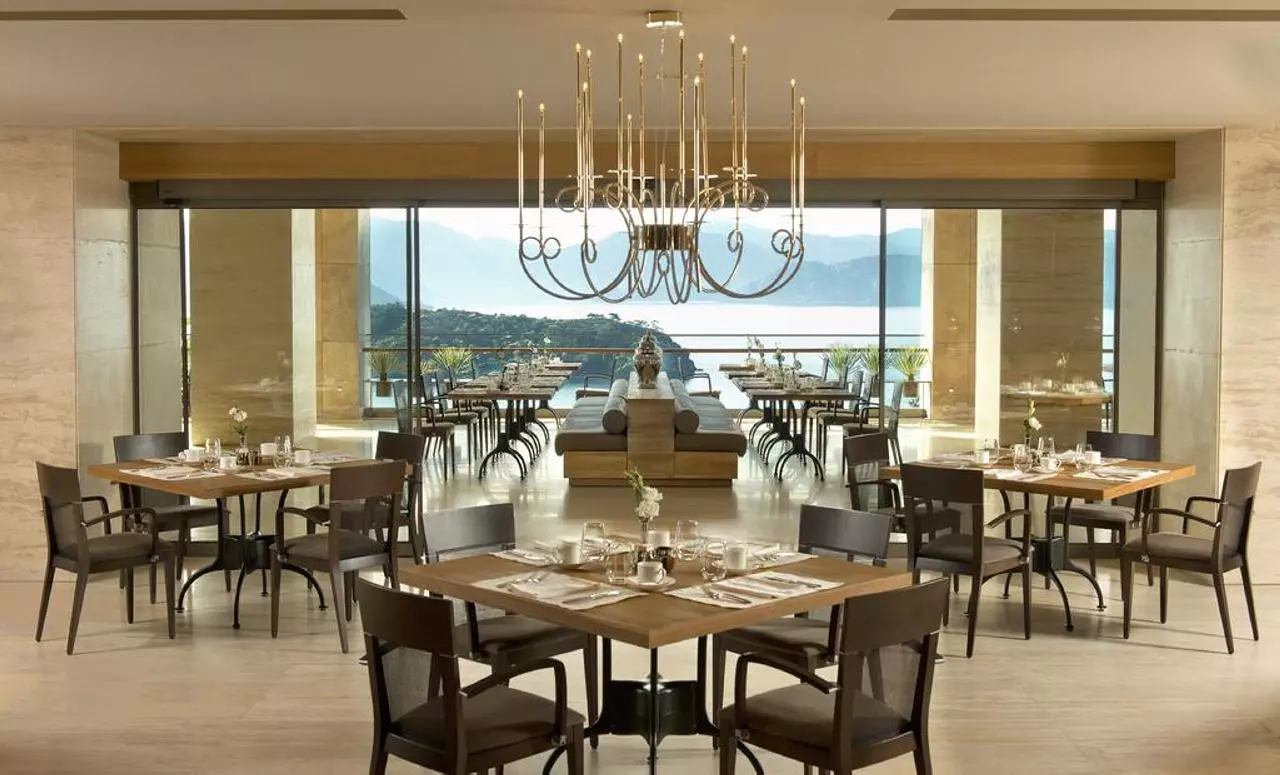 HOTELDMARIS5_SHAABVIZ.jpg