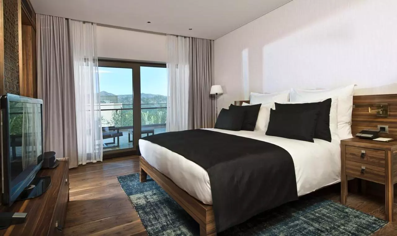 HOTELDMARIS6_SHAABVIZ.jpg