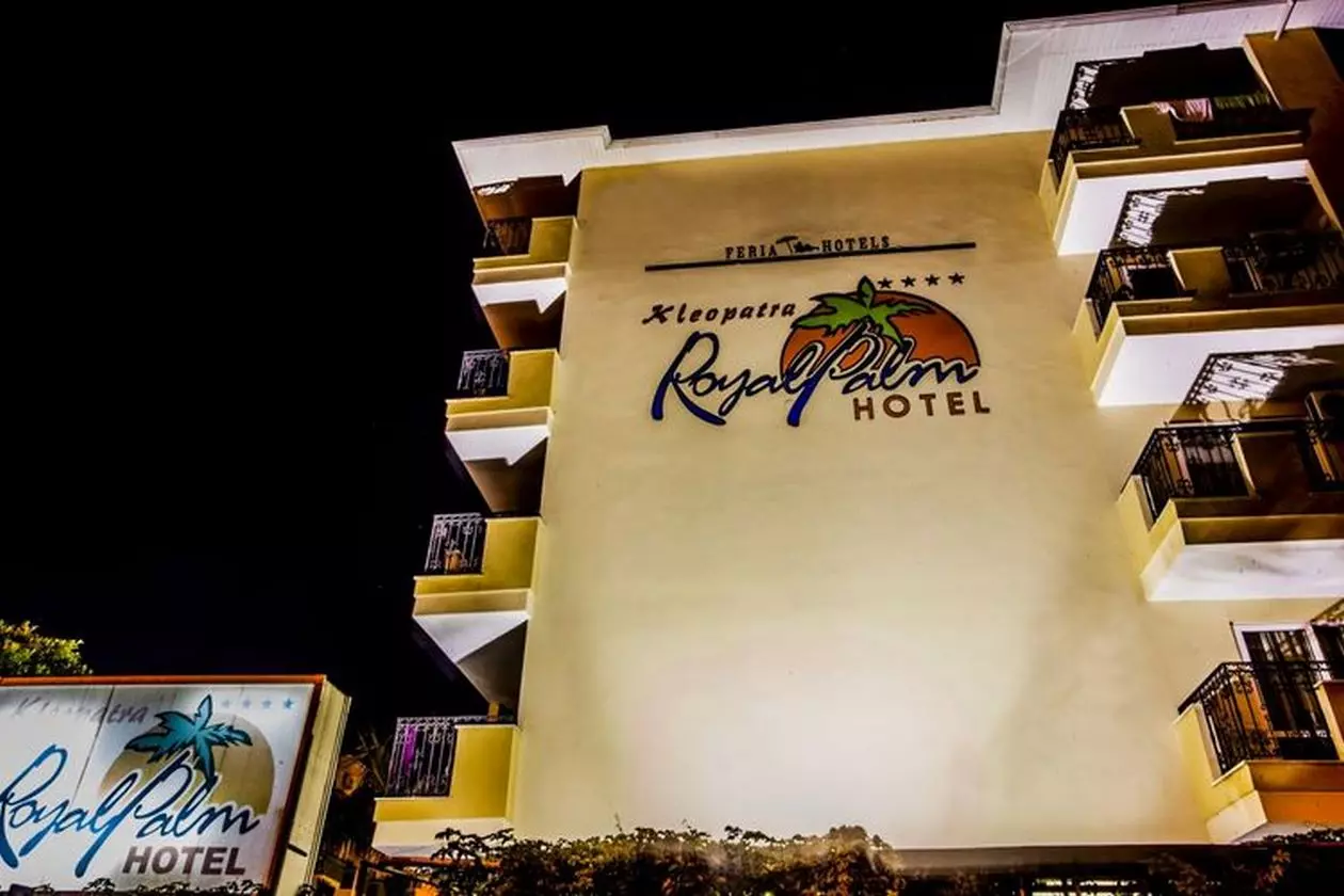 KLEOPATRAROYALPALM_SHABAVIZPARVAZ.jpg