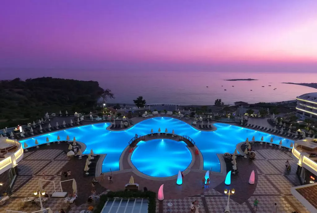 Litore_resort_shabavizparvaz_12.jpg