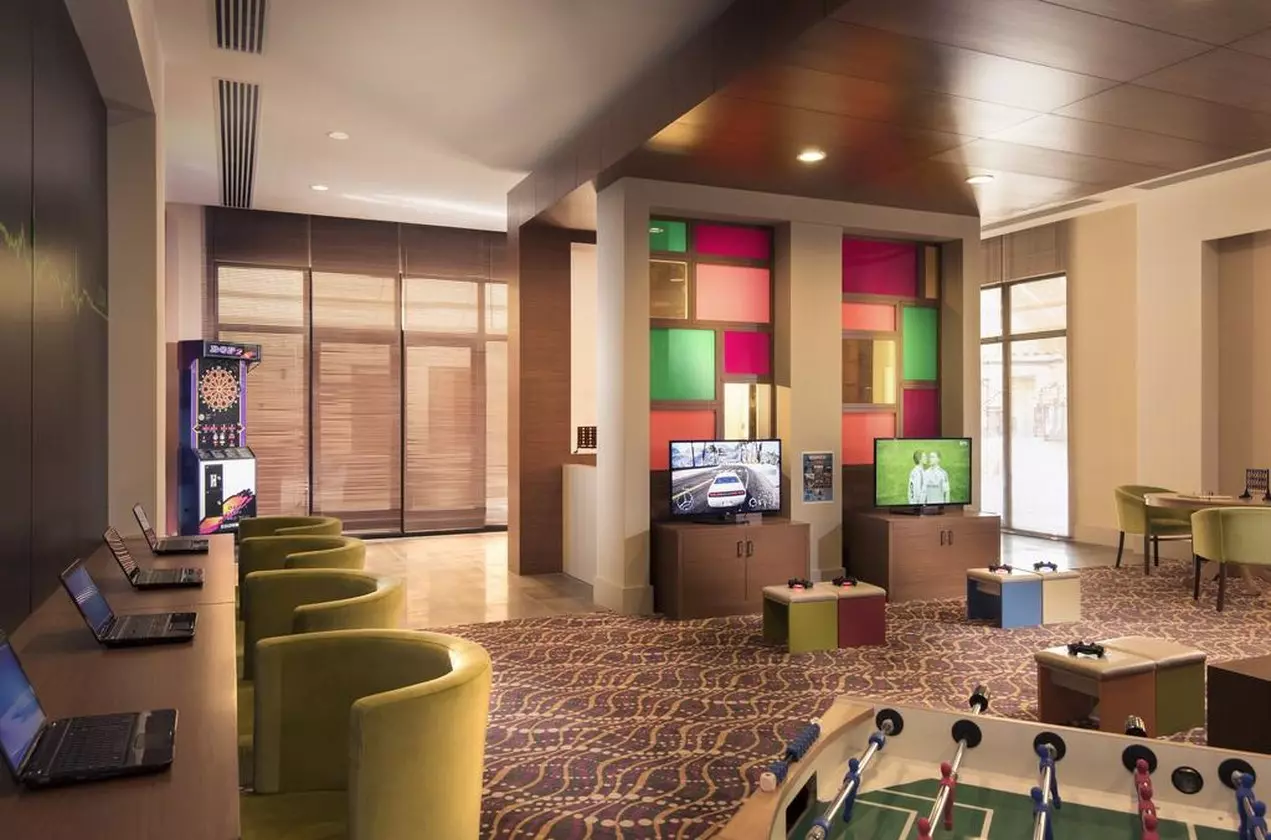 RIXOS_SHABAVIZPARVAZ11.jpg