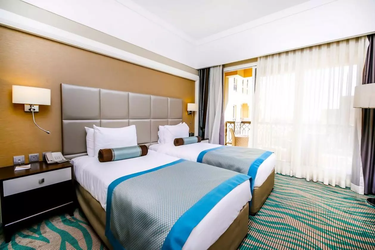 RIXOS_SHABAVIZPARVAZ13.jpg