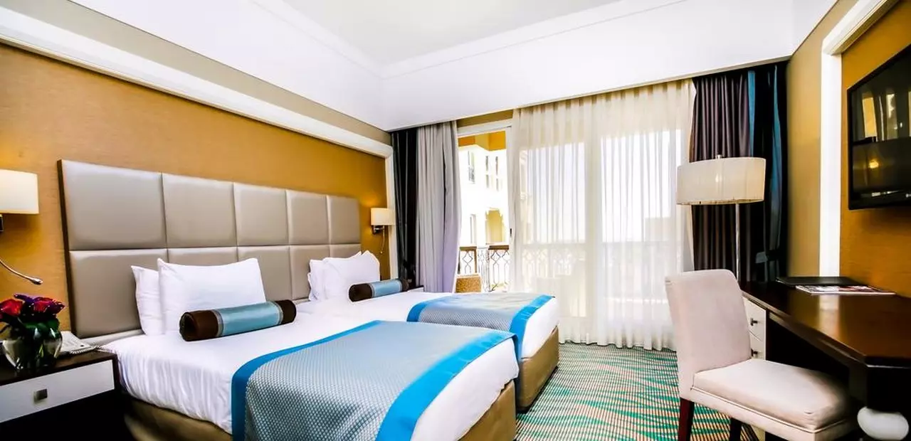 RIXOS_SHABAVIZPARVAZ14.jpg