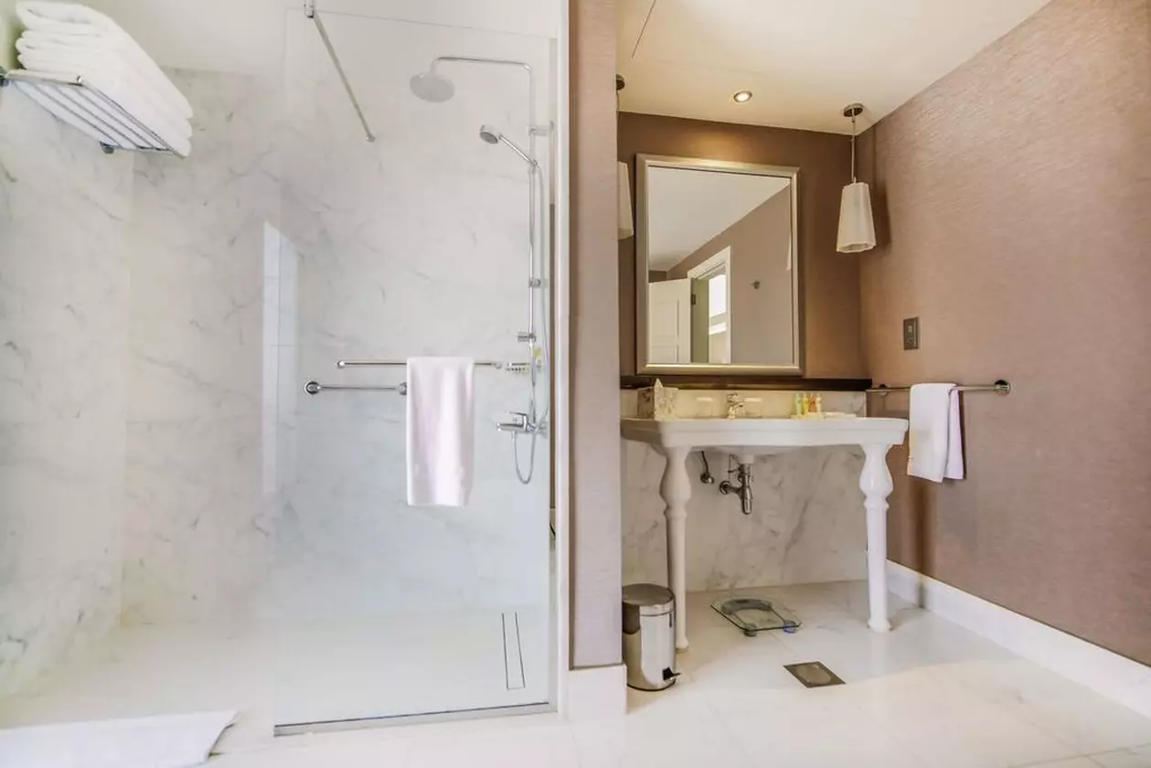 RIXOS_SHABAVIZPARVAZ34.jpg