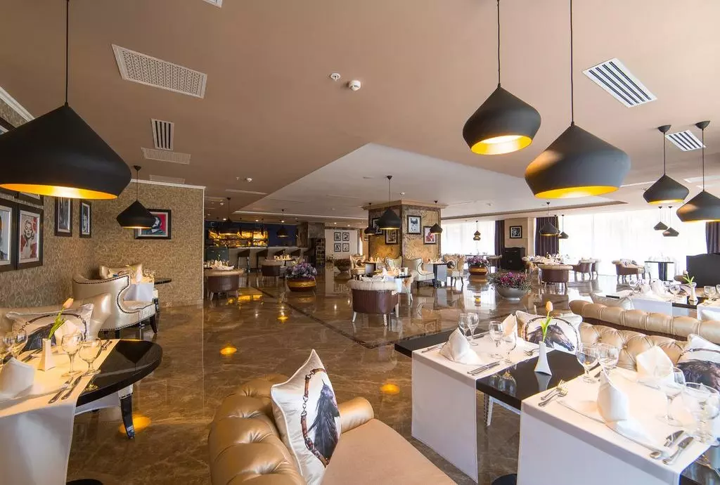 Shera_park_inn_shabavizparvaz_10.jpg Shera_park_inn_shabavizparvaz_10.jpg