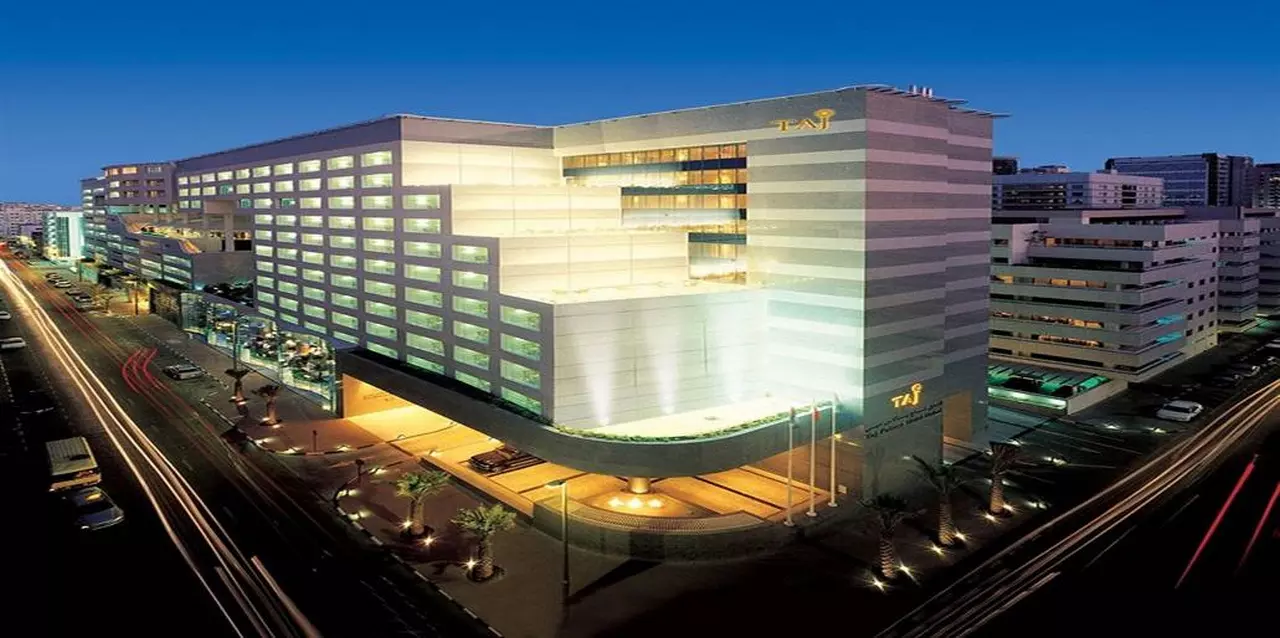 TAJDUBAI_SHABAVIZ.jpg