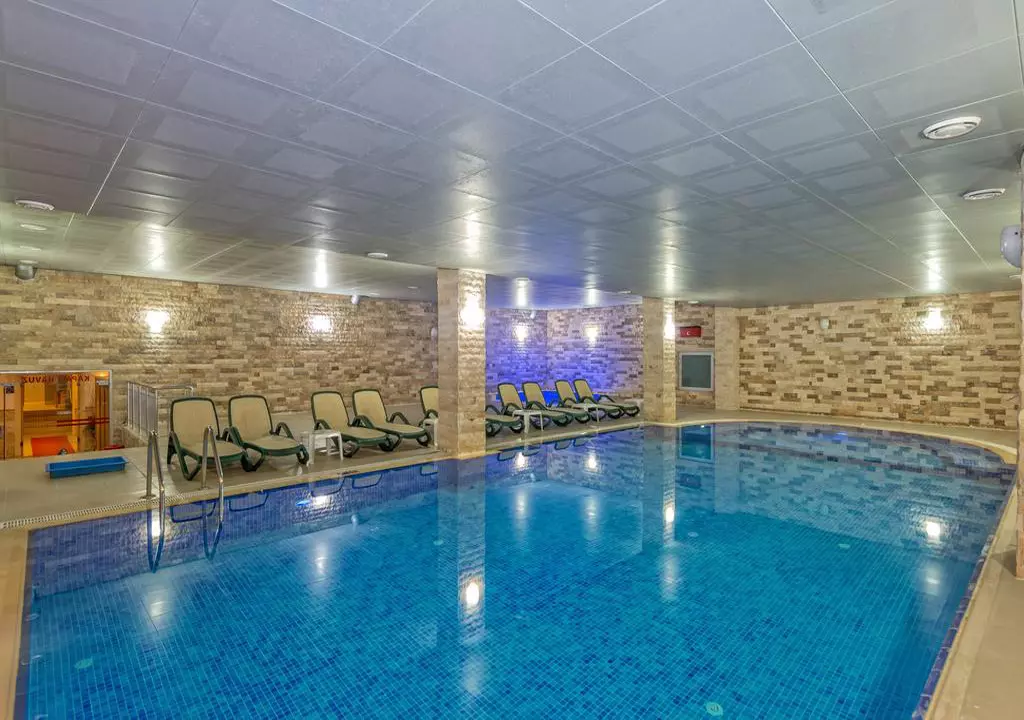 adonis_antalya_shabavizparvaz_14.jpg