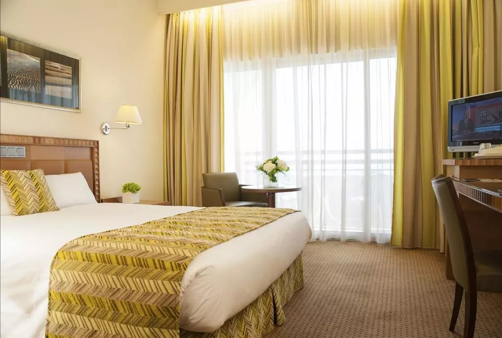 ajax_hotel_limassol_shabavizparvaz_06.jpg