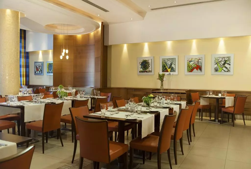 ajax_hotel_limassol_shabavizparvaz_07.jpg