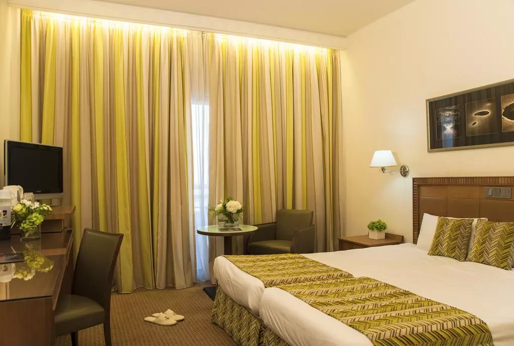 ajax_hotel_limassol_shabavizparvaz_08.jpg
