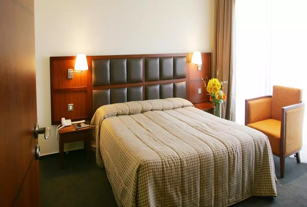 ajax_hotel_limassol_shabavizparvaz_11.jpg