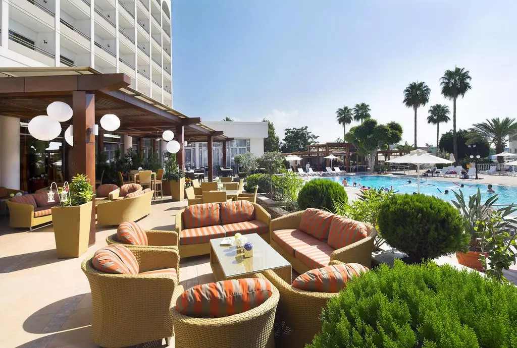 ajax_hotel_limassol_shabavizparvaz_14.jpg