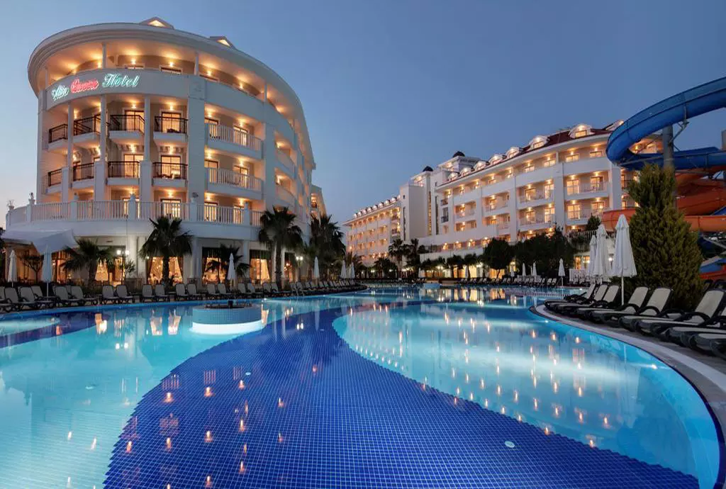 alba_queen_shabavizparvaz_01.jpg alba_queen_shabavizparvaz_01.jpg