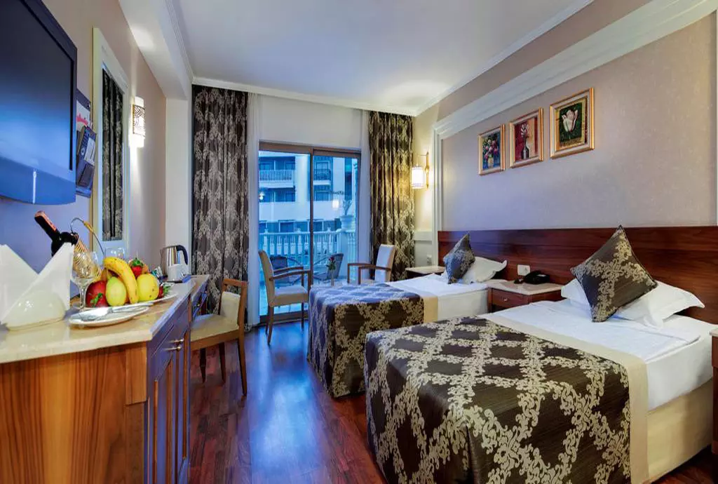 alba_queen_shabavizparvaz_11.jpg alba_queen_shabavizparvaz_11.jpg