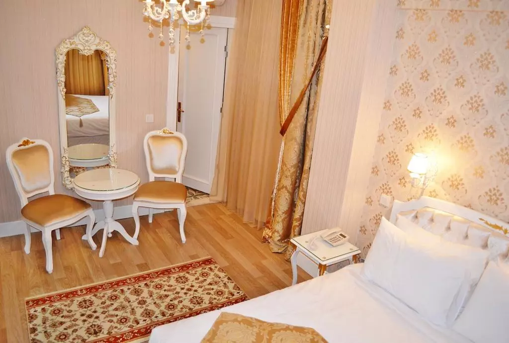 alyon_istanbul_shabavizparvaz_13.jpg alyon_istanbul_shabavizparvaz_13.jpg