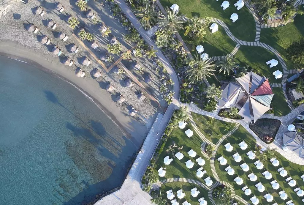 amathus_beach_hotel_limassol_shabavizparvaz_05.jpg