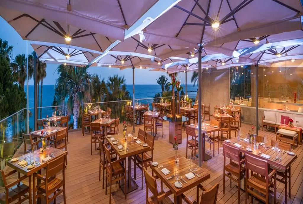 amathus_beach_hotel_limassol_shabavizparvaz_10.jpg