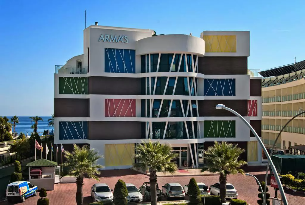 armas_antalya_shabavizparvaz_01.jpg
