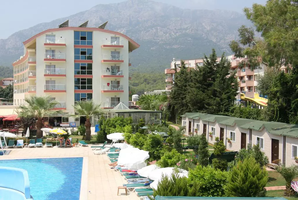armas_antalya_shabavizparvaz_07.jpg
