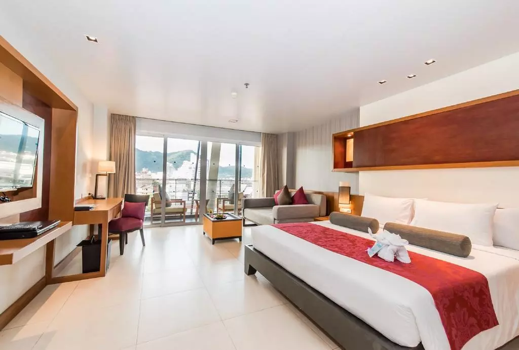 ashlee_hub_phuket_shabavizparvaz_19.jpg