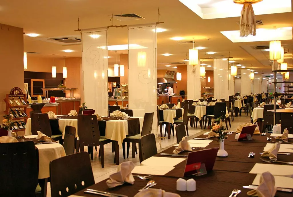 atlas_hotel_varna_shabavizparvaz_08.jpg atlas_hotel_varna_shabavizparvaz_08.jpg