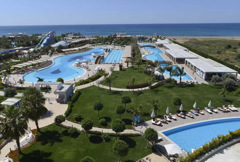 baia_lara_shabavizparvaz_10.jpg baia_lara_shabavizparvaz_10.jpg