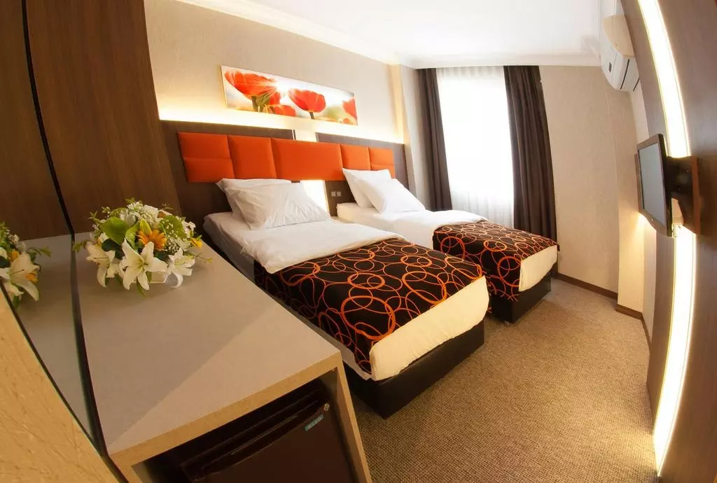 birbey_istanbul_shabavizparvaz_02.jpg