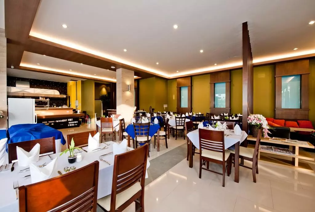 blue_sky_patong_shabavizparvaz_09.jpg blue_sky_patong_shabavizparvaz_09.jpg