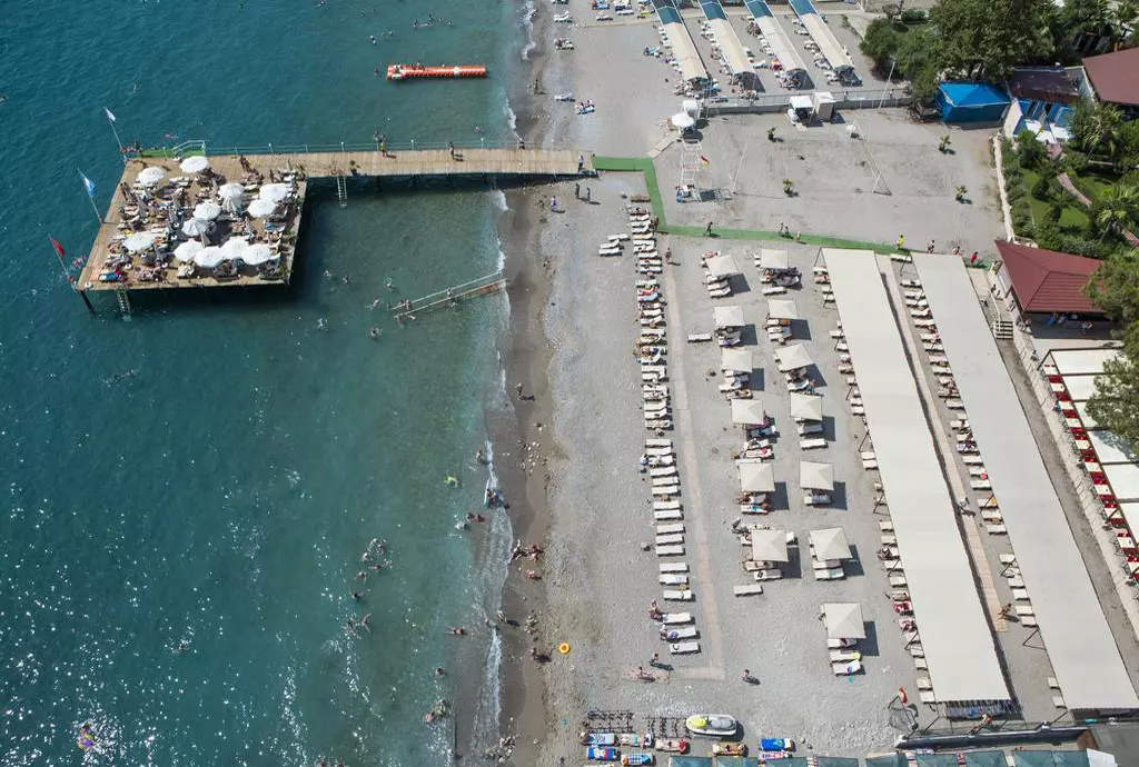 catamaran_resort_shabavizparvaz_12.jpg