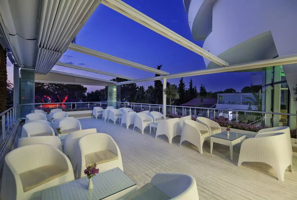 catamaran_resort_shabavizparvaz_16.jpg
