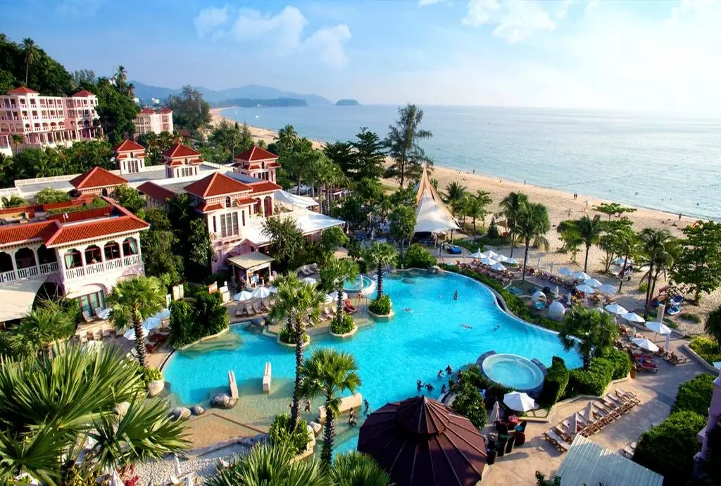 centara_grand_beach_shabavizparvaz_01.jpg