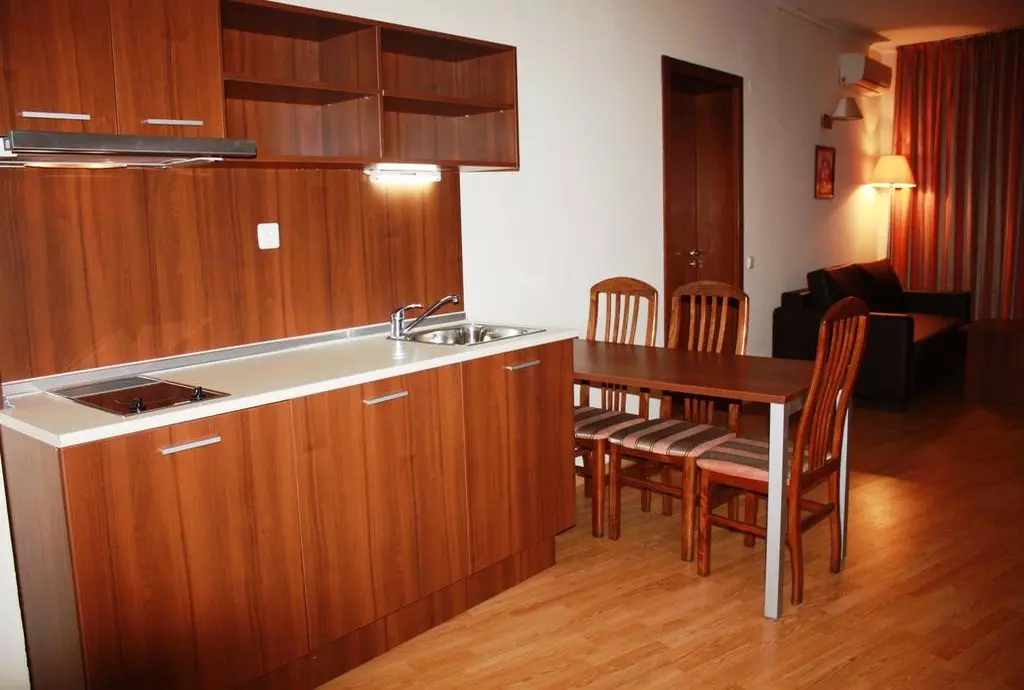 central_hotel_varna_shabavizparvaz_03.jpg central_hotel_varna_shabavizparvaz_03.jpg