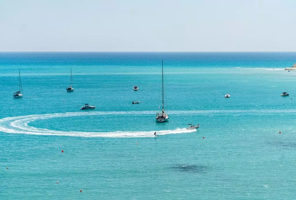 cloumbia_beach_resort_limassol_shabavizparvaz_04.jpg