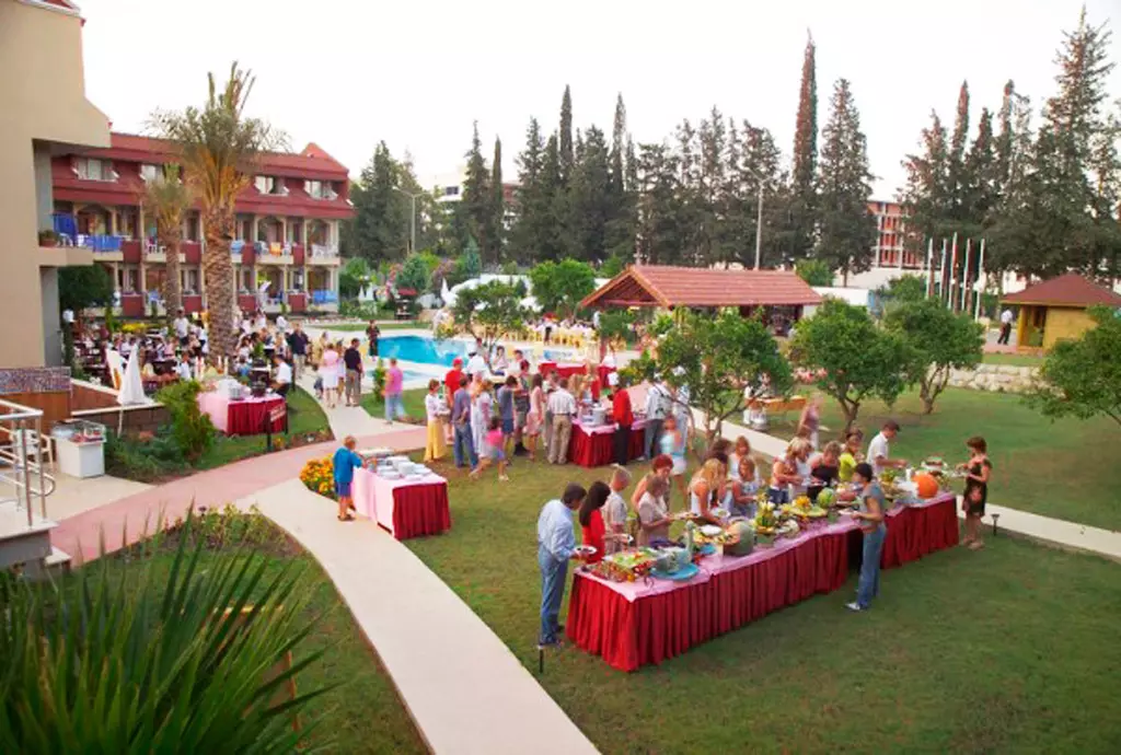 club_ares_kemer_shabavizparvaz_03.jpg