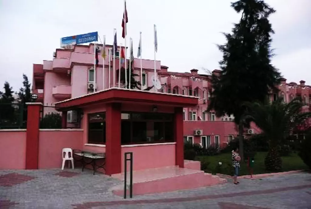 club_beldiana_shabavizparvaz_05.jpg